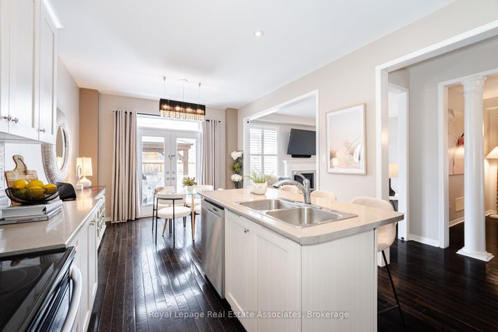 Photo 13 at 39 Wildflower Lane, Georgetown, Halton Hills