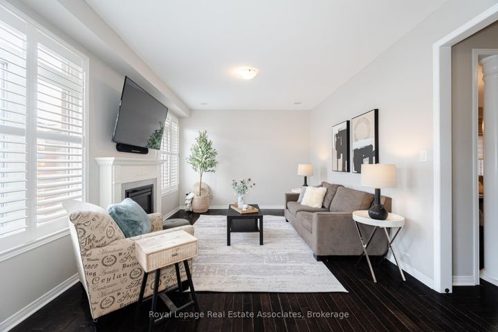 Photo 16 at 39 Wildflower Lane, Georgetown, Halton Hills