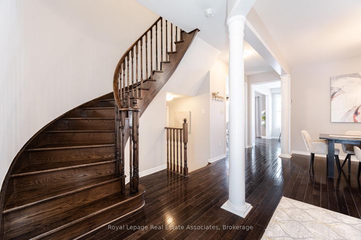 Photo 20 at 39 Wildflower Lane, Georgetown, Halton Hills