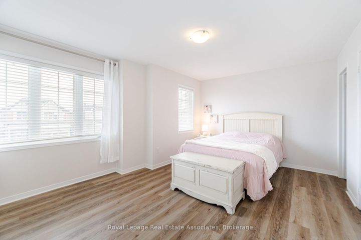 Photo 25 at 39 Wildflower Lane, Georgetown, Halton Hills