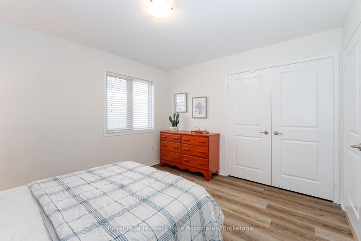 Photo 33 at 39 Wildflower Lane, Georgetown, Halton Hills