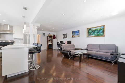 Photo 3 at 36 Hucknall Road, York University Heights, Toronto