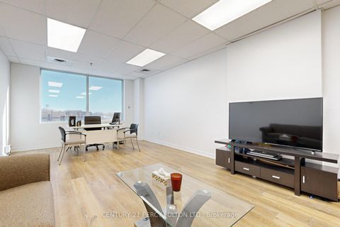 Photo 9 at PH5 - 4168 Finch Avenue E, Milliken, Toronto