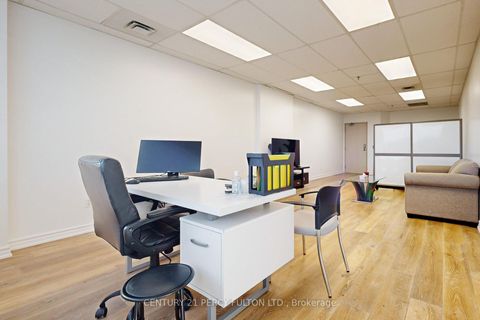 Photo 17 at PH5 - 4168 Finch Avenue E, Milliken, Toronto