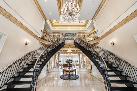 Photo 2 at 45 Kensington Drive, Rural Richmond Hill, Richmond Hill