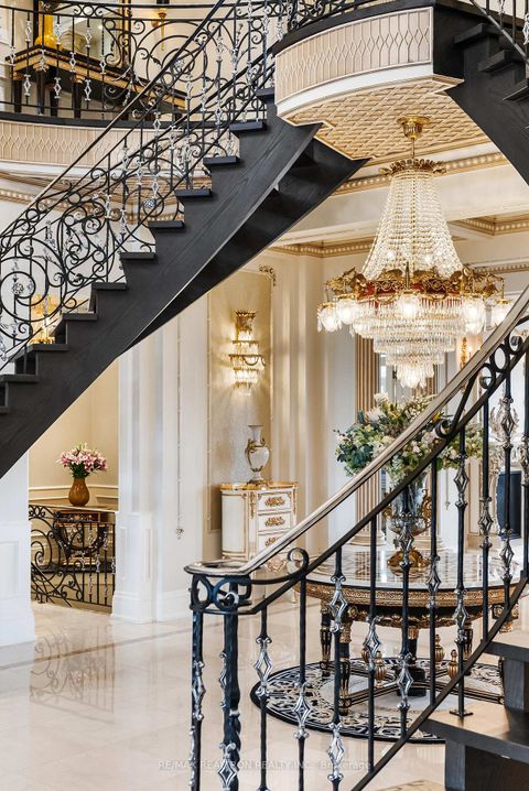 Photo 3 at 45 Kensington Drive, Rural Richmond Hill, Richmond Hill