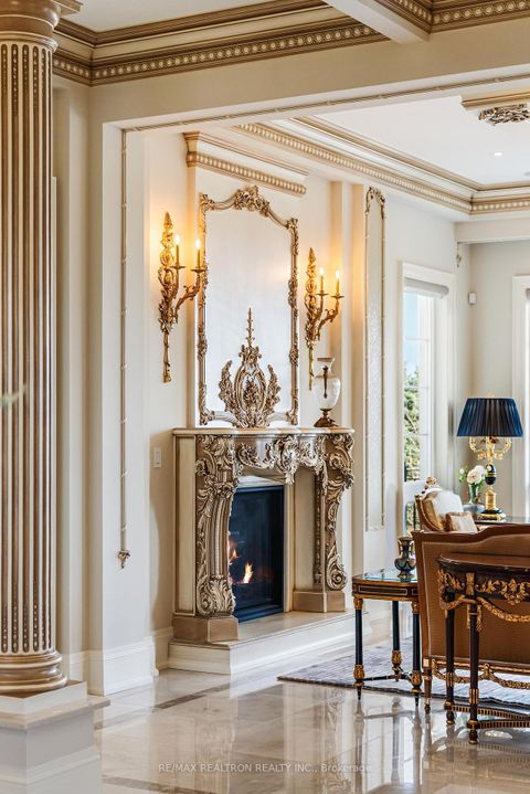 Photo 5 at 45 Kensington Drive, Rural Richmond Hill, Richmond Hill