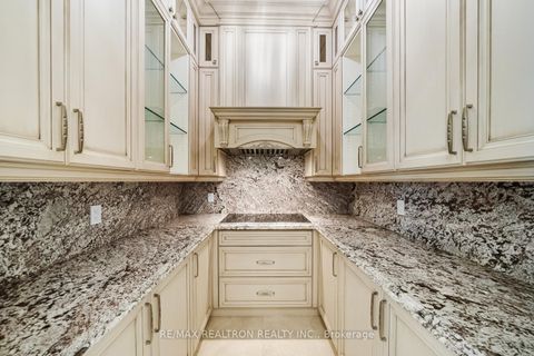 Photo 19 at 45 Kensington Drive, Rural Richmond Hill, Richmond Hill