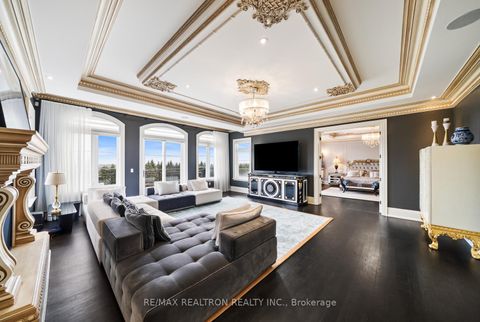 Photo 26 at 45 Kensington Drive, Rural Richmond Hill, Richmond Hill