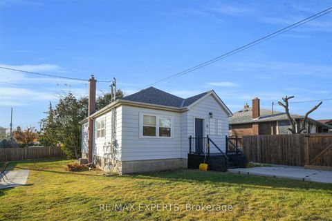 Photo 0 at 4 Larchmere Avenue, Humber Summit, Toronto