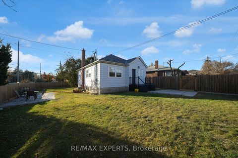 Photo 1 at 4 Larchmere Avenue, Humber Summit, Toronto