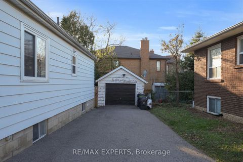 Photo 8 at 4 Larchmere Avenue, Humber Summit, Toronto