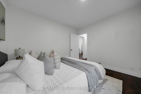 Photo 27 at 4 Larchmere Avenue, Humber Summit, Toronto