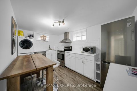 Photo 37 at 4 Larchmere Avenue, Humber Summit, Toronto