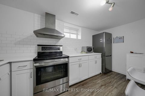 Photo 40 at 4 Larchmere Avenue, Humber Summit, Toronto