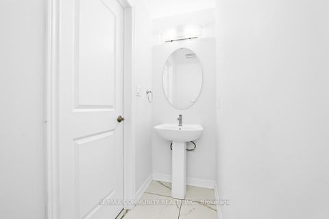 Photo 12 at 57 Bud Leggett Crescent, Keswick South, Georgina