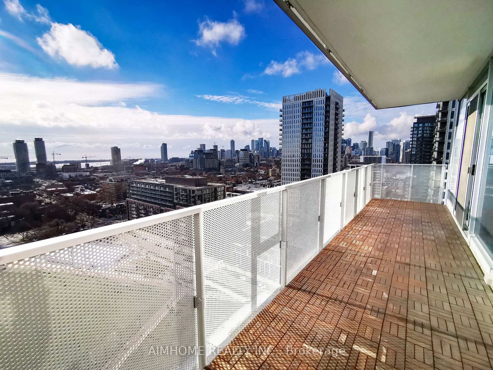 1810 - 20 Tubman Avenue, Regent Park, Toronto by Loree Meneguzzi Real Estate 1810 - 20 Tubman Avenue, Regent Park, Toronto