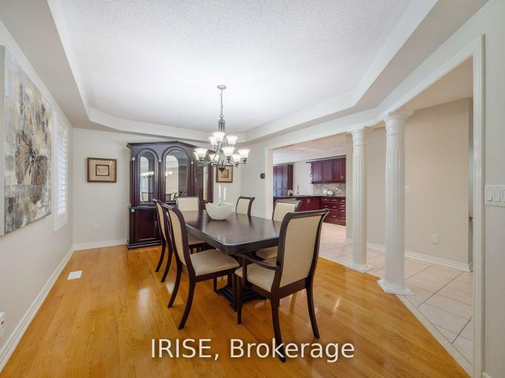 Photo 5 at 855 Knotty Pine Grove, Meadowvale Village, Mississauga