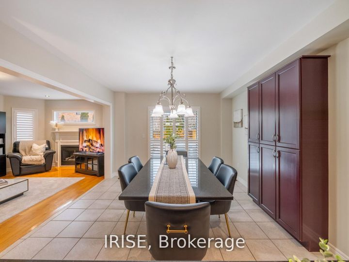 Photo 10 at 855 Knotty Pine Grove, Meadowvale Village, Mississauga