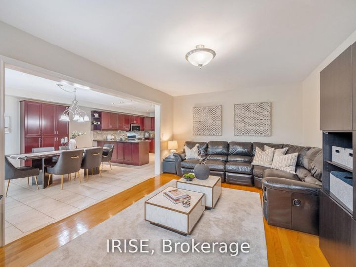 Photo 13 at 855 Knotty Pine Grove, Meadowvale Village, Mississauga