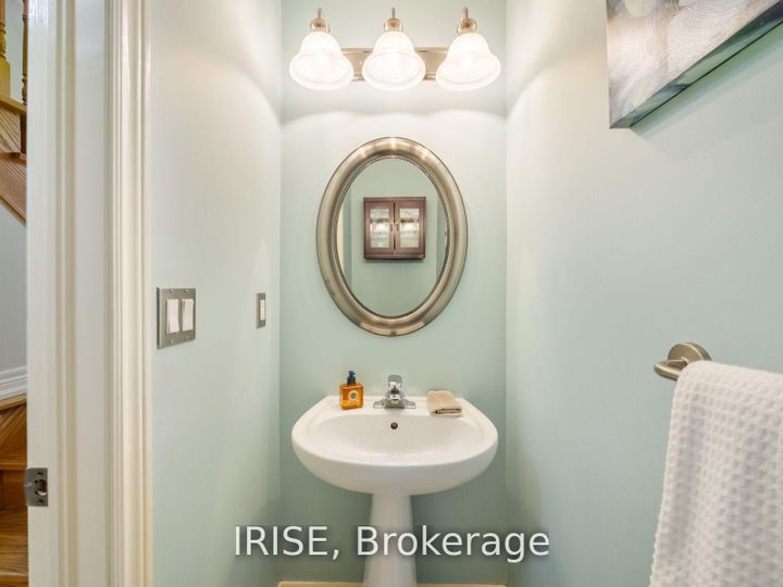 Photo 16 at 855 Knotty Pine Grove, Meadowvale Village, Mississauga