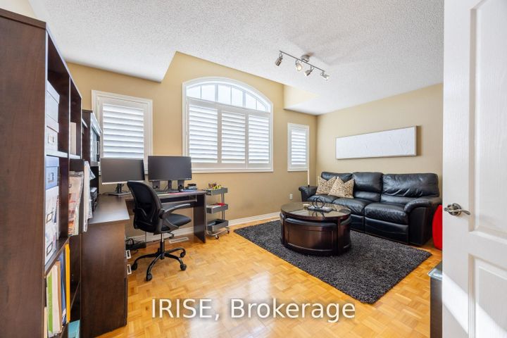 Photo 17 at 855 Knotty Pine Grove, Meadowvale Village, Mississauga