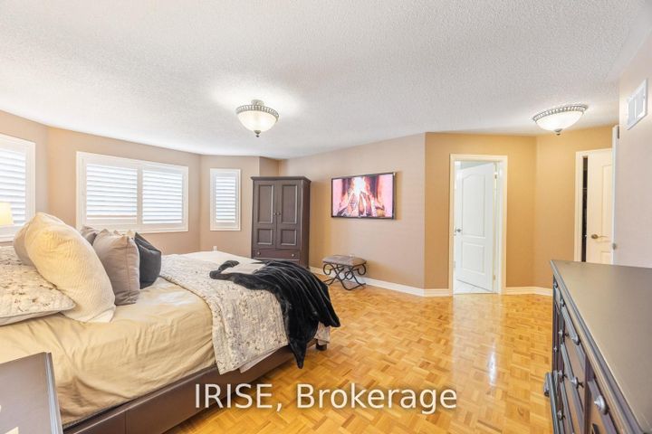 Photo 20 at 855 Knotty Pine Grove, Meadowvale Village, Mississauga