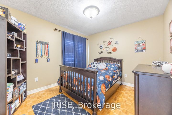 Photo 23 at 855 Knotty Pine Grove, Meadowvale Village, Mississauga