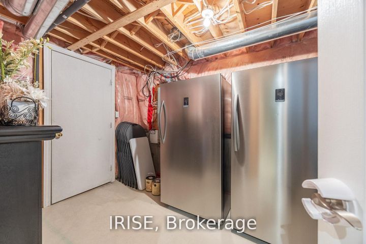 Photo 34 at 855 Knotty Pine Grove, Meadowvale Village, Mississauga