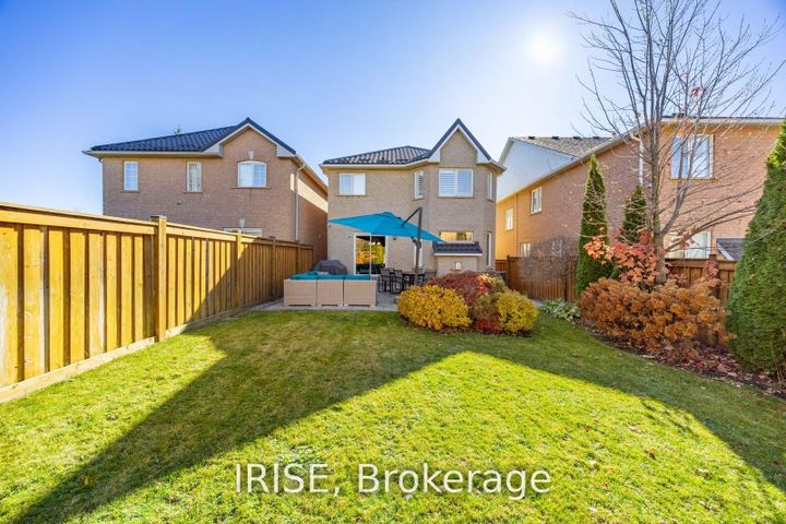 Photo 37 at 855 Knotty Pine Grove, Meadowvale Village, Mississauga