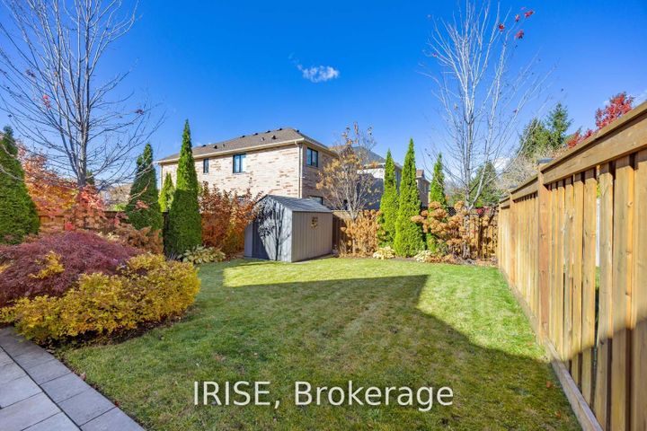 Photo 39 at 855 Knotty Pine Grove, Meadowvale Village, Mississauga