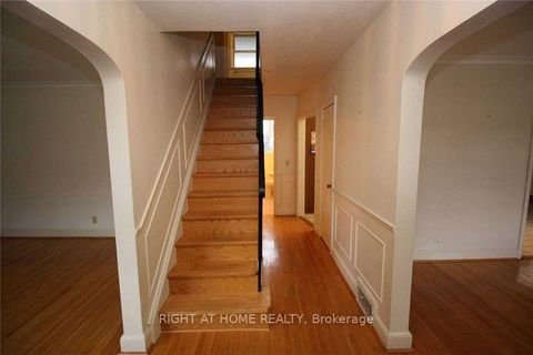 Photo 6 at 123 Ashbourne Drive, City Centre West, Toronto