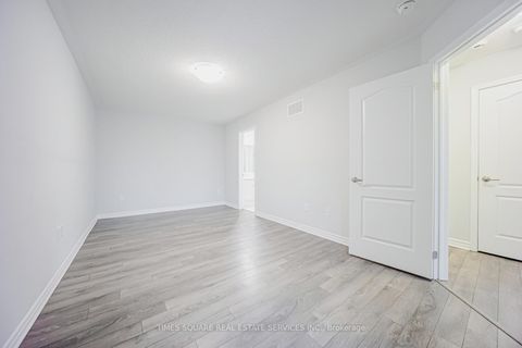 Photo 10 at 10 Stocks Lane, Rural Aurora, Aurora