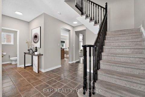 Photo 5 at 1230 Macinally Court, Pinecrest, Oshawa