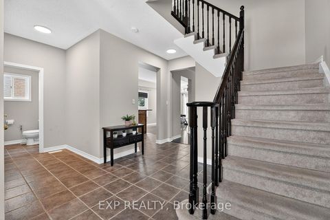 Photo 6 at 1230 Macinally Court, Pinecrest, Oshawa