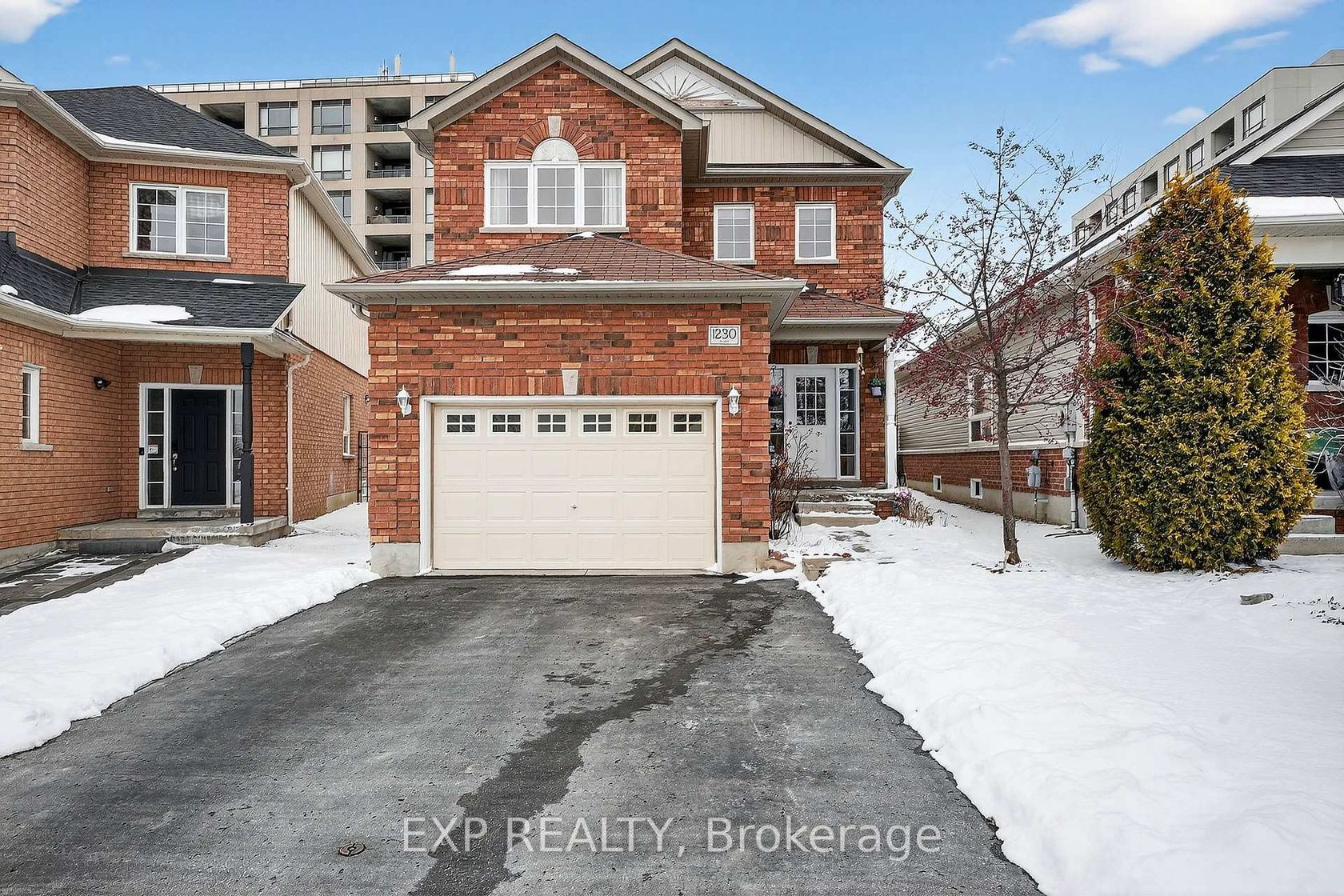 1230 Macinally Court, Pinecrest, Oshawa 