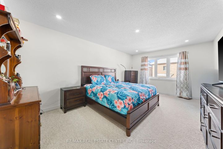 Photo 14 at 74 Ivor Crescent, Northwest Brampton, Brampton