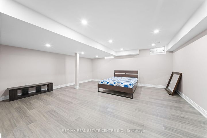 Photo 19 at 74 Ivor Crescent, Northwest Brampton, Brampton