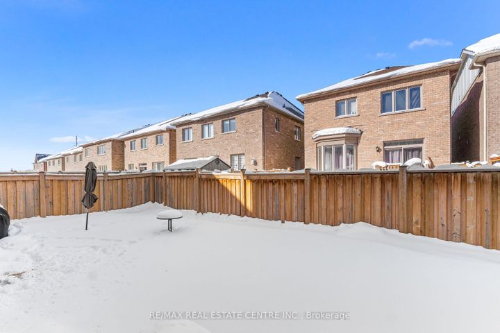 Photo 23 at 74 Ivor Crescent, Northwest Brampton, Brampton