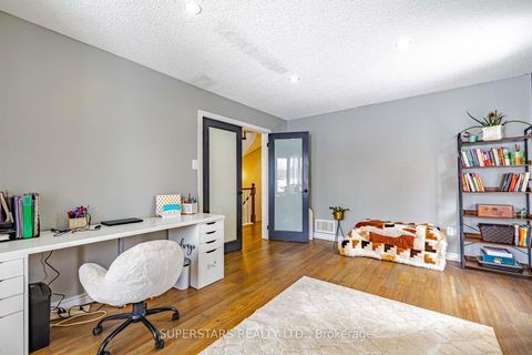 Photo 4 at 61 Barwick Drive, West Bayfield, Barrie