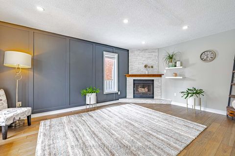 Photo 6 at 61 Barwick Drive, West Bayfield, Barrie