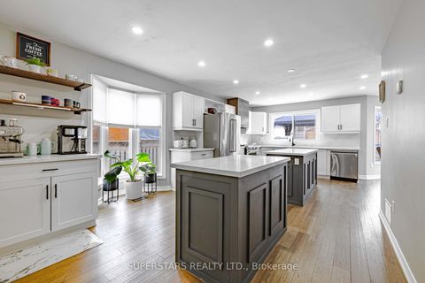 Photo 11 at 61 Barwick Drive, West Bayfield, Barrie