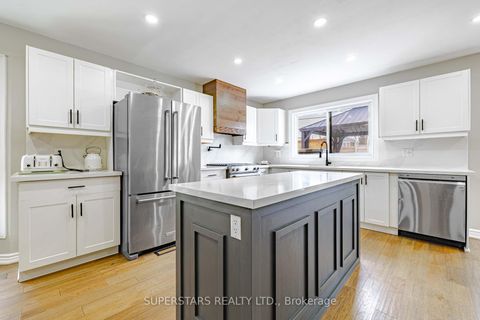 Photo 12 at 61 Barwick Drive, West Bayfield, Barrie