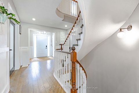 Photo 32 at 61 Barwick Drive, West Bayfield, Barrie