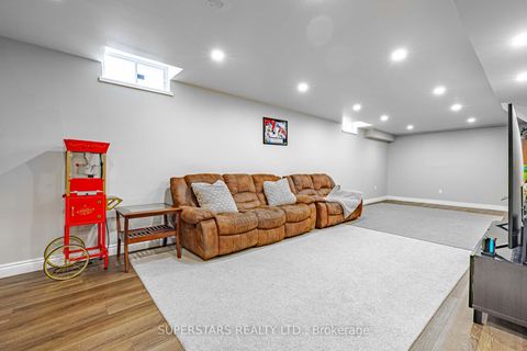 Photo 34 at 61 Barwick Drive, West Bayfield, Barrie