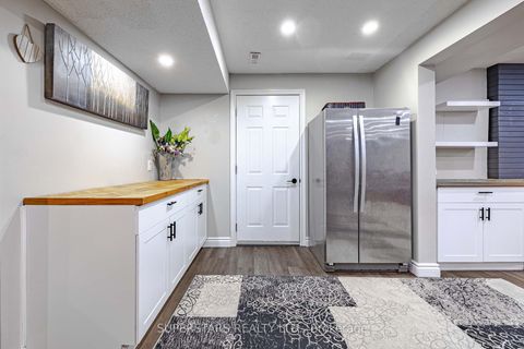 Photo 36 at 61 Barwick Drive, West Bayfield, Barrie