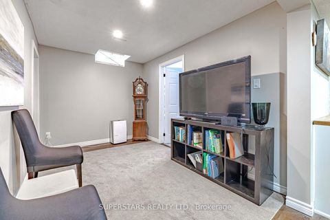 Photo 37 at 61 Barwick Drive, West Bayfield, Barrie