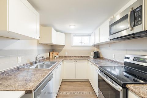 Photo 23 at 115 Bayview Drive, Allandale Heights, Barrie