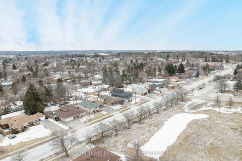 Photo 45 at 115 Bayview Drive, Allandale Heights, Barrie