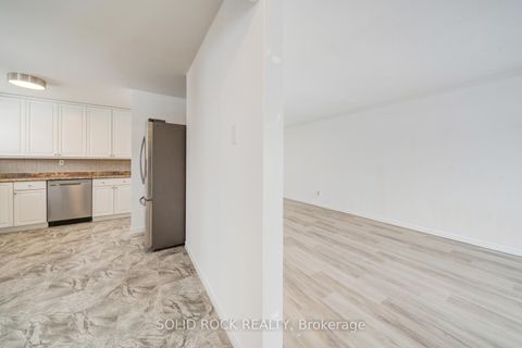 Photo 8 at 708 Jackson Court, Leslie Valley, Newmarket